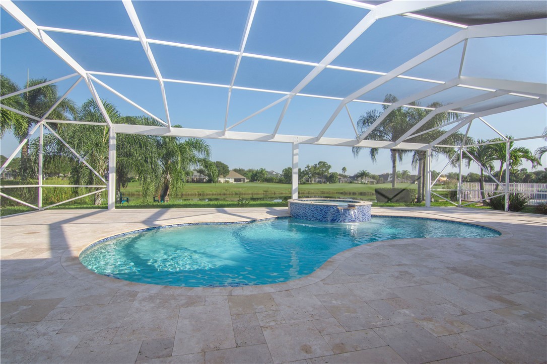 Village Sq, Vero Beach, FL 32966