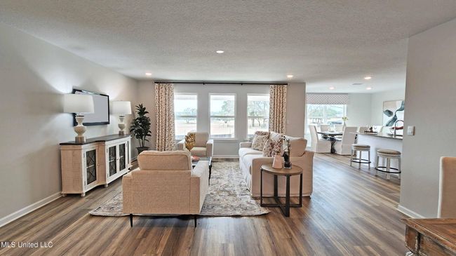 Living | Image 5