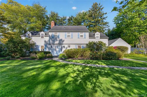 21 Weir Lane, Oyster Bay, NY, 11560 | Card Image