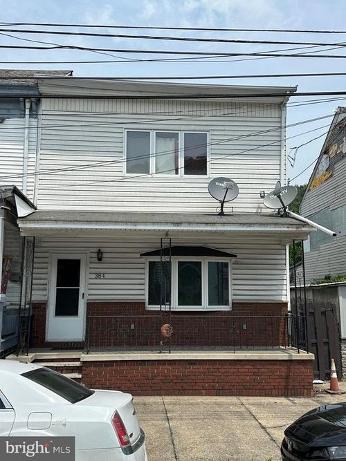 384 W Main St, GIRARDVILLE, PA, 17935-1724 | Card Image