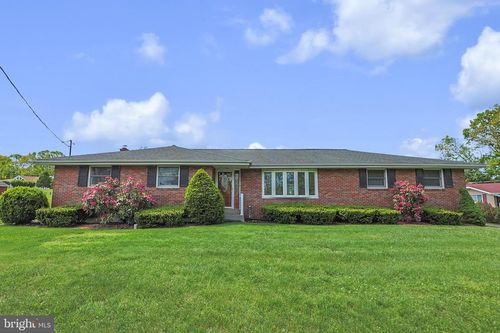 1004 Maple St, POTTSVILLE, PA, 17901-9033 | Card Image