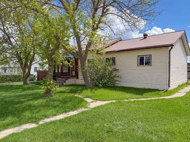 180 1 Street South, House other with 2 bedrooms, 1 bathrooms and 10 parking in Edberg AB | Image 35