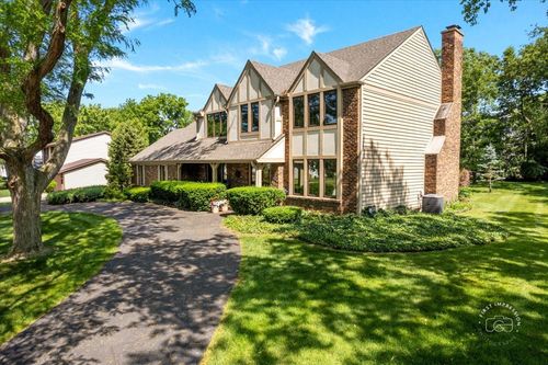 967 W Bauer Rd, Naperville, IL, 60563-1108 | Card Image