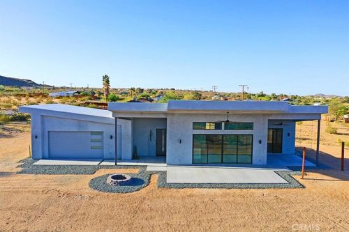 4853 Avenida Del Sol, Joshua Tree, CA, 92252-1516 | Card Image
