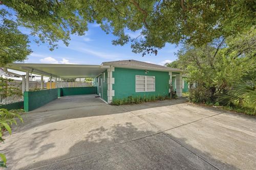 515 Floral Dr, KISSIMMEE, FL, 34743-9415 | Card Image