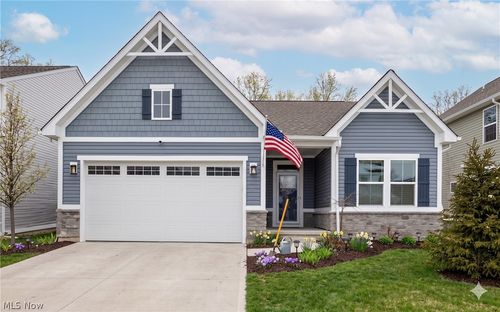 6194 James Dr, Lorain, OH, 44053-4375 | Card Image