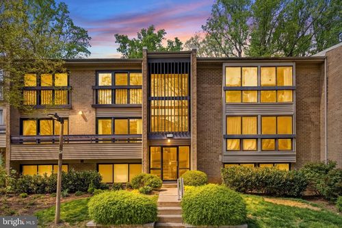 200d-2116 Green Watch Way, RESTON, VA, 20191-2425 | Card Image