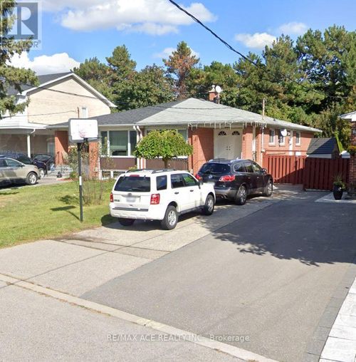 92 Baltray Crescent, Toronto (Parkwoods-Donalda), ON, M3A2H4 | Card Image