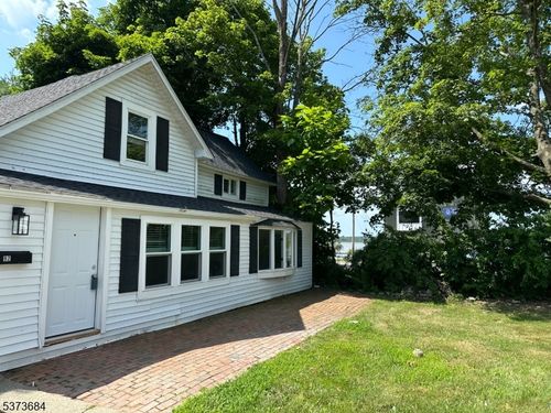 92 Netcong Rd, Budd Lake, NJ, 07828-2131 | Card Image