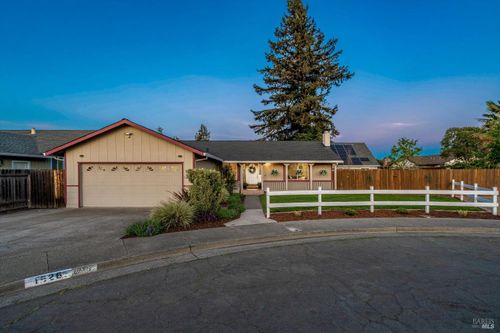 1526 Bruce Court, Santa Rosa, CA, 95401 | Card Image