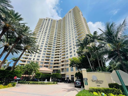 210-19900 E Country Club Drive, Aventura, FL, 33180 | Card Image