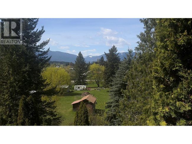 5110 Vance Rd, House other with 3 bedrooms, 3 bathrooms and 2 parking in Canyon BC | Image 31