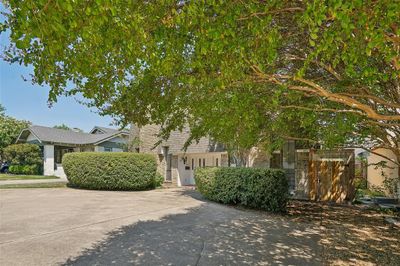 3904 Clarke Avenue, Home with 6 bedrooms, 4 bathrooms and null parking in Fort Worth TX | Image 3