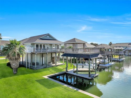 22016 Lampasas Dr, Galveston, TX, 77554-9621 | Card Image
