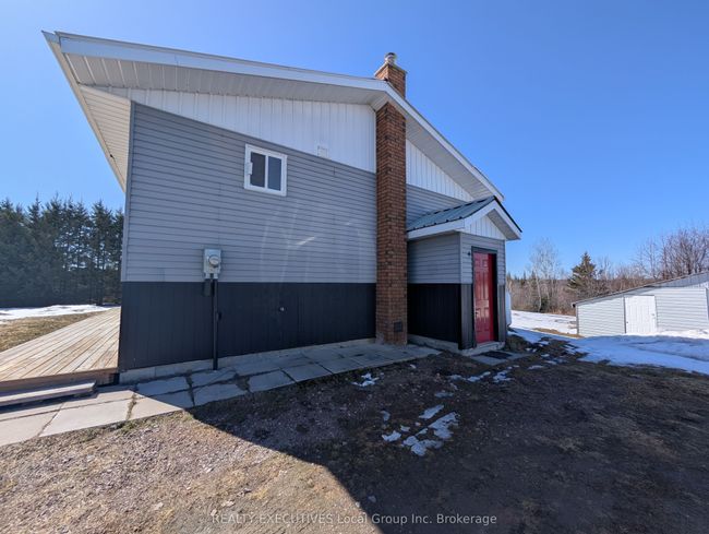 2185 Papineau Rd, House other with 3 bedrooms, 2 bathrooms and 10 parking in Mattawa ON | Image 28