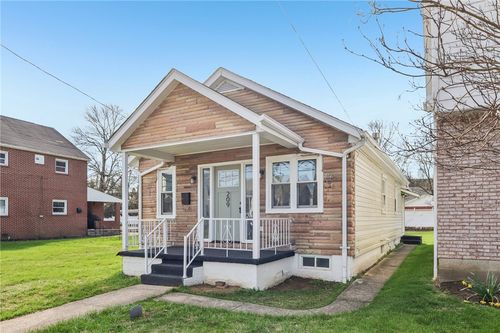 209 Acme Ave, Cheswick, PA, 15024-1104 | Card Image