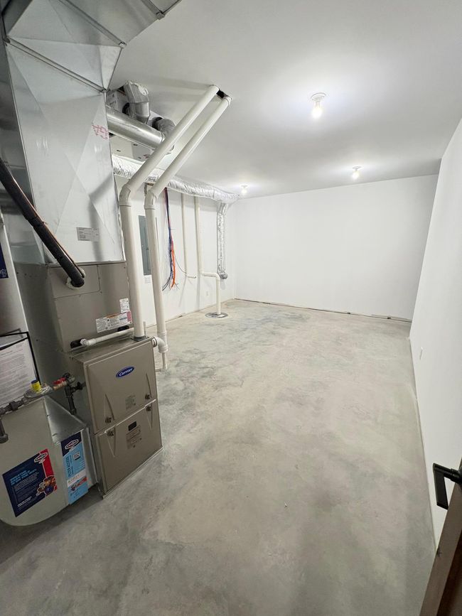 Utility and Storage Room | Image 42