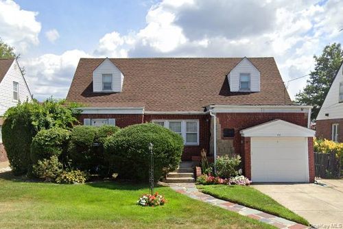 44 Elizabeth Street, Hempstead, NY, 11580 | Card Image