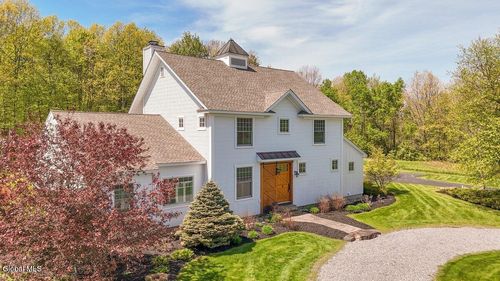 13 Saratoga Farm Rd, Malta, NY, 12020-3765 | Card Image
