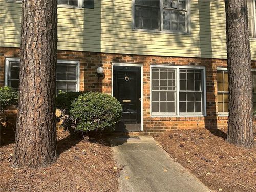 e-2810 Pelham Pl, Winston-Salem, NC, 27106-5337 | Card Image