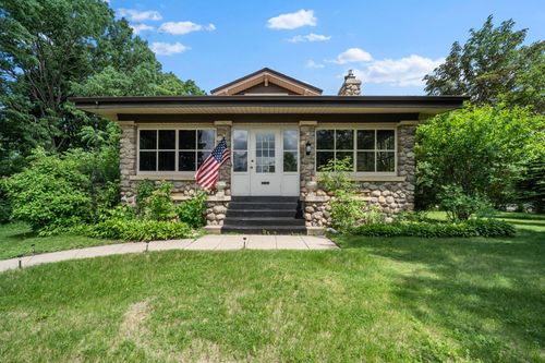 721 Cedar St, Alexandria, MN, 56308-1728 | Card Image