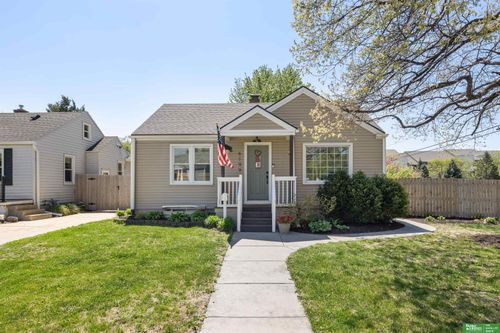 6199 Walnut St, Omaha, NE, 68106-2125 | Card Image