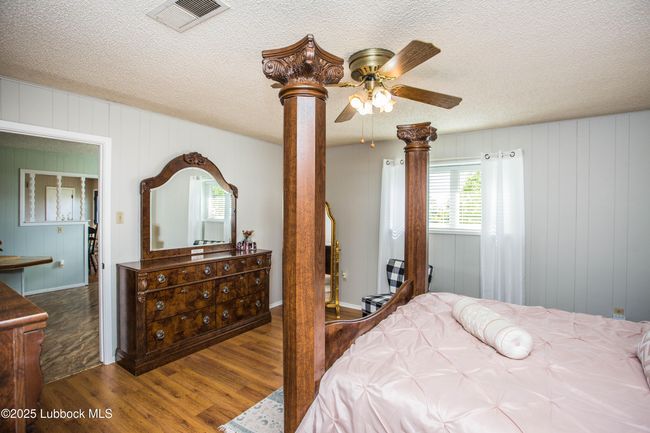 504 Avenue C, House other with 3 bedrooms, 2 bathrooms and null parking in Olton TX | Image 7