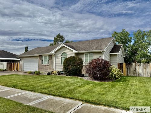 534 Holladay Dr, Ammon, ID, 83406-4797 | Card Image