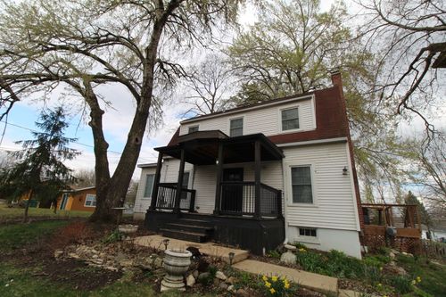 111 Manor Ave, Fox Lake, IL, 60020-1729 | Card Image