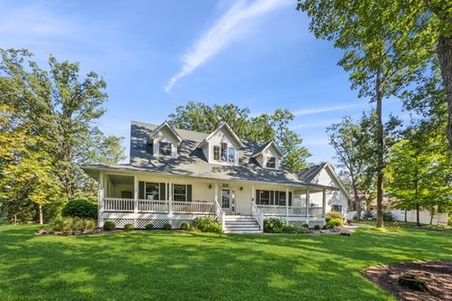 24368 Fawn Trl, Forest Lake, MN, 55025-8246 | Card Image