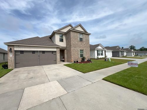 16119 Loussier Dr, Zachary, LA, 70791 | Card Image