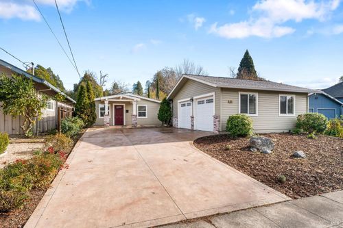 824 Prince Ave, Healdsburg, CA, 95448 | Card Image