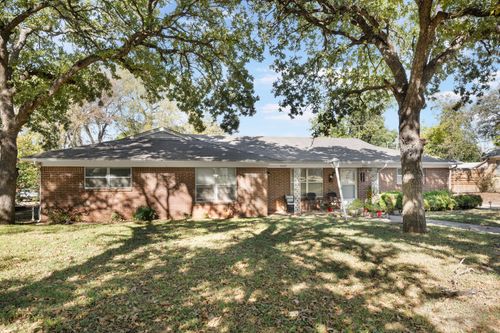 5311 Purington Ave, Fort Worth, TX, 76112-4841 | Card Image