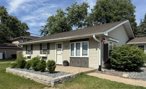 934 Ogden Rd, New Lenox, IL, 60451-2236 | Card Image