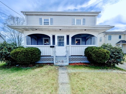 17 Smith St, Windsor Locks, CT, 06096-1427 | Card Image