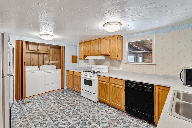 506 Glenarm St, House other with 3 bedrooms, 2 bathrooms and null parking in Collbran CO | Image 8