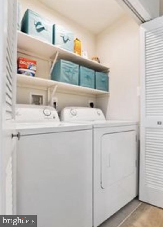 Residential Lease in FALLING WATERS 5