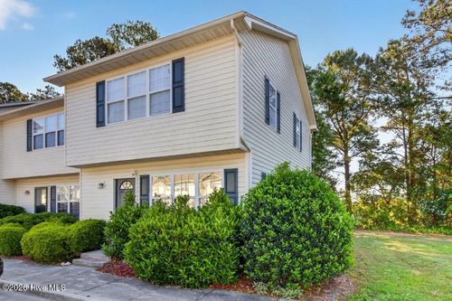 41 Pirates Cove Dr, Swansboro, NC, 28584-8362 | Card Image