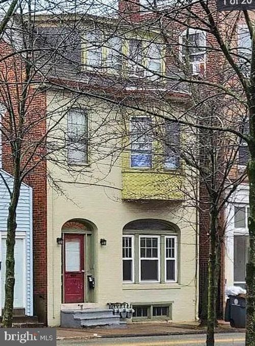 172 N Charlotte St, Pottstown, PA, 19464-6065 | Card Image