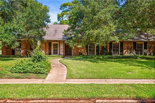 5616 Navaho Trl, Alexandria, LA, 71301-2832 | Card Image