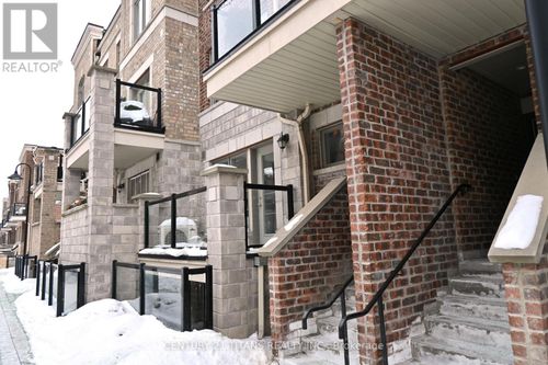 135-80 Parrotta Drive, Toronto (Humberlea-Pelmo Park), ON, M9M0E6 | Card Image