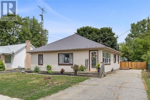 6508 Abbott Ave, Comber, ON, N0P1J0 | Card Image