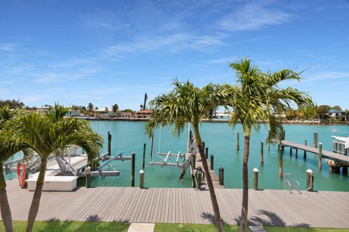 2d-95 Coco Plum Dr, Marathon, FL, 33050-4007 | Card Image
