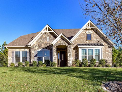 401 Hollyhock Dr, Matthews, NC, 28104-9256 | Card Image