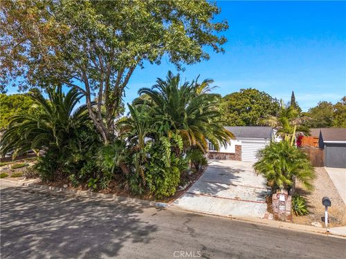 910 Arbor St, Costa Mesa, CA, 92627-4112 | Card Image