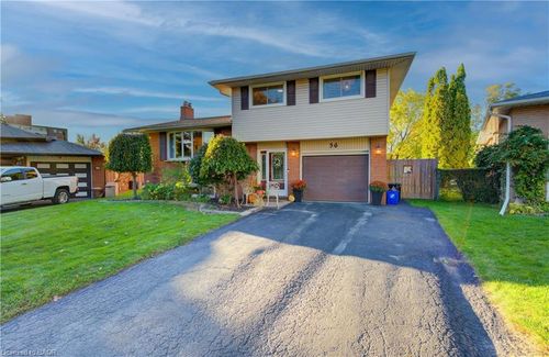 36 Blackfriars Pl, Kitchener, ON, N2A1M5 | Card Image