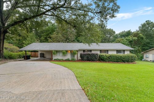 202 Pinehills Drive, Hattiesburg, MS, 39402 | Card Image