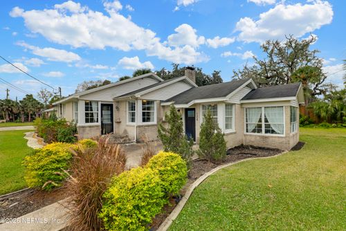 124 Trout River Dr, JACKSONVILLE, FL, 32208-4137 | Card Image