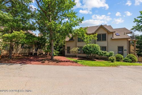 393 Vista Dr, Tannersville, PA, 18372-9660 | Card Image