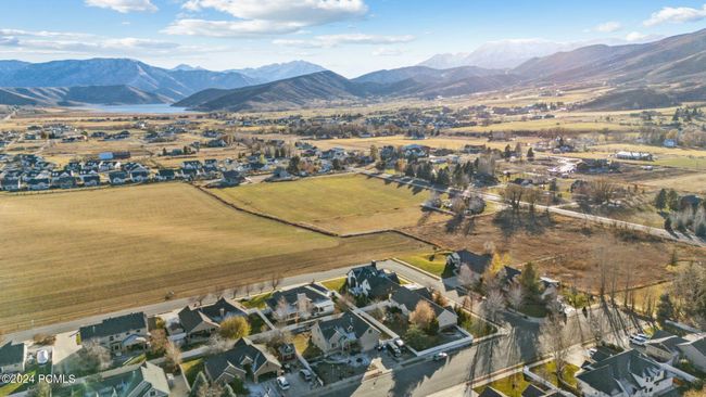 Aerial view with a mountain view | Image 28